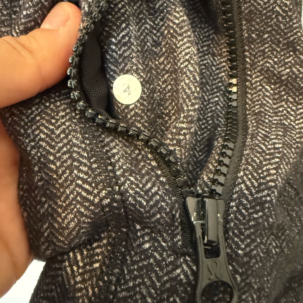 Lululemon Define Jacket in Heathered Herringbone Black Grey Size 4 - Picture 8 of 11